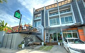 White Monkey Guesthouse Phetchaburi